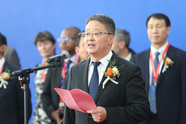 中煤集团党委书记,董事长王树东代表中煤集团致辞,党委常委廖华军